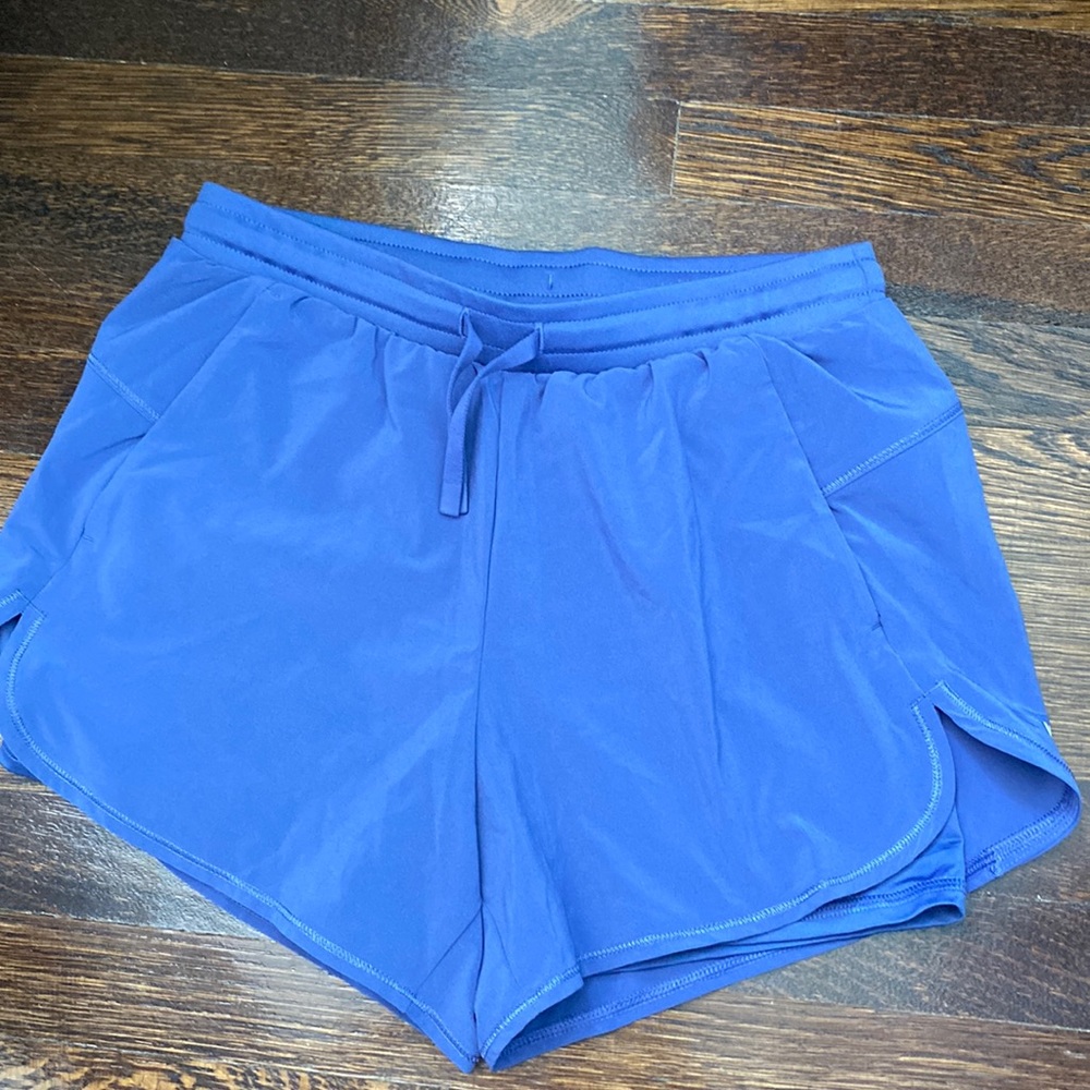 All in motion shorts